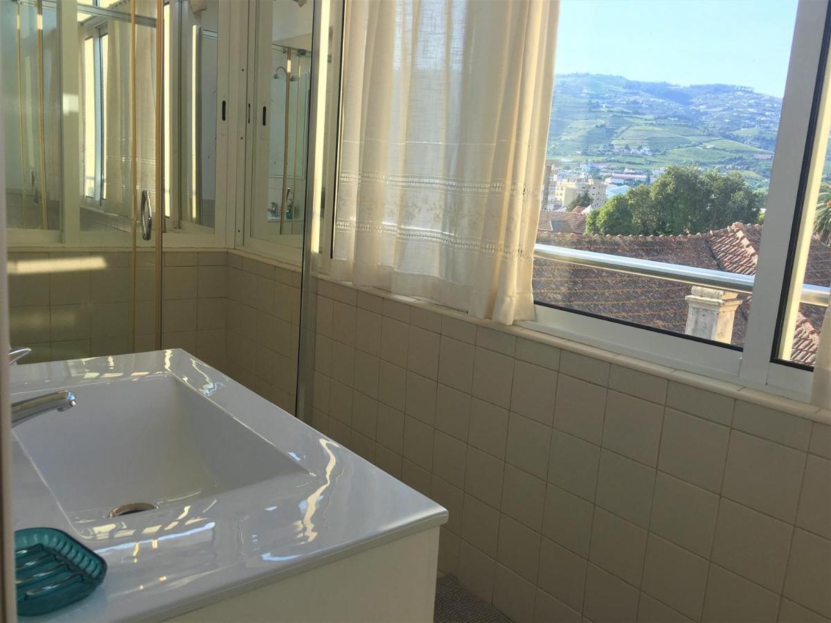 Casa Largo Do Cruzeiro Bed & Breakfast Peso da Regua Bagian luar foto